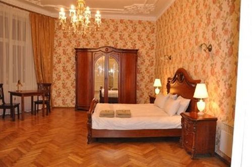 Oid Town Apartments Lviv Exteriör bild
